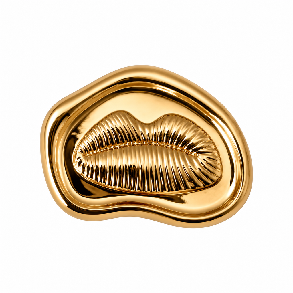 VP 37 Gold Kiss Design Metal Shank Button – 20 & 28 mm