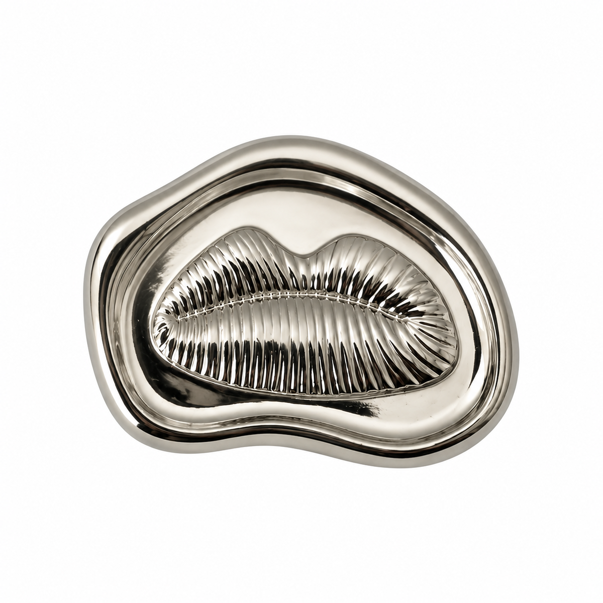 VP 37 Silver Kiss Design Metal Shank Button – 20 & 28 mm